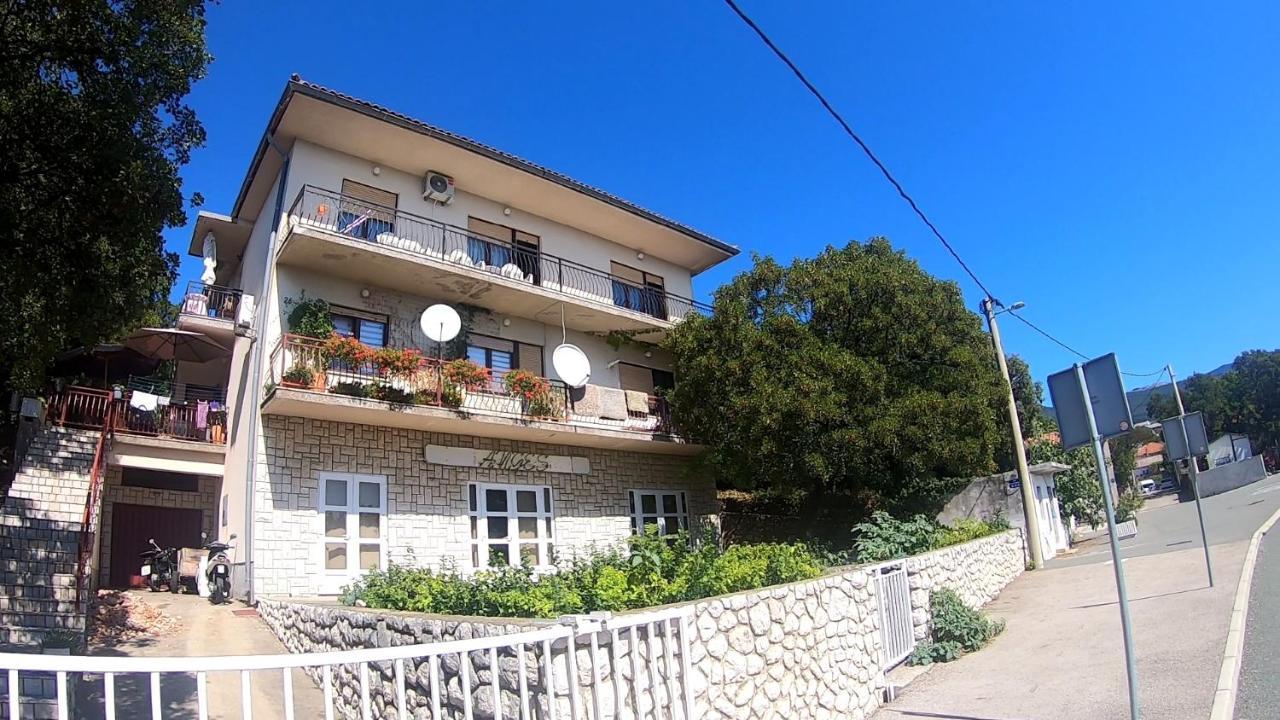 Apartment Zo-Na Повиле Екстериор снимка